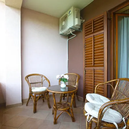 Apartament Apartment Sergio 2077